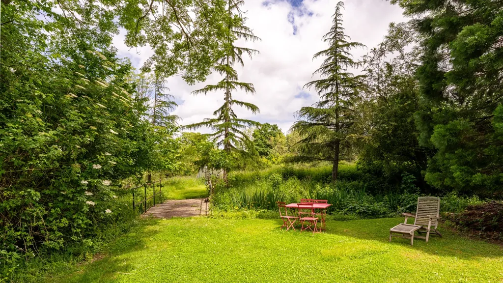 Garden - Renaissance Mill with Equestrian Facilities near Paris