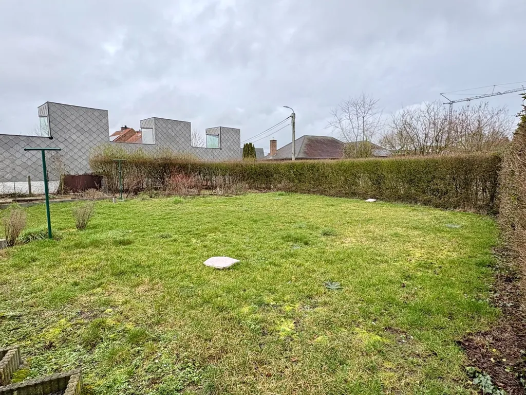 Aed - Half-open House with Garden in Kooigem