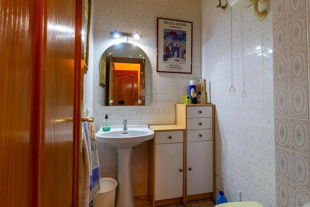 Salles de bain - Apartment with Terrace in Alicante's Historic District