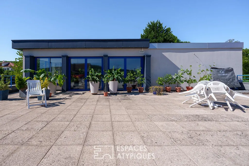 Terrass - Architectural Brutalist House with Panoramic Terrace