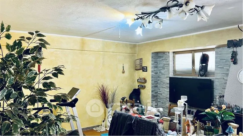 Salón - Fully Renovated Villa with Balcony in Castrovillari