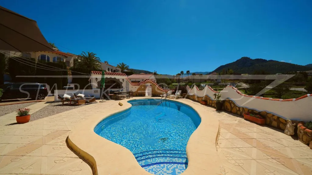 Bassein - Villa with Pool in Orba