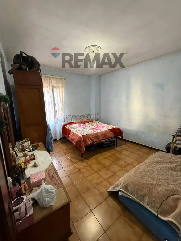 Chambres - Two-Level Apartment in Quiet Carinola