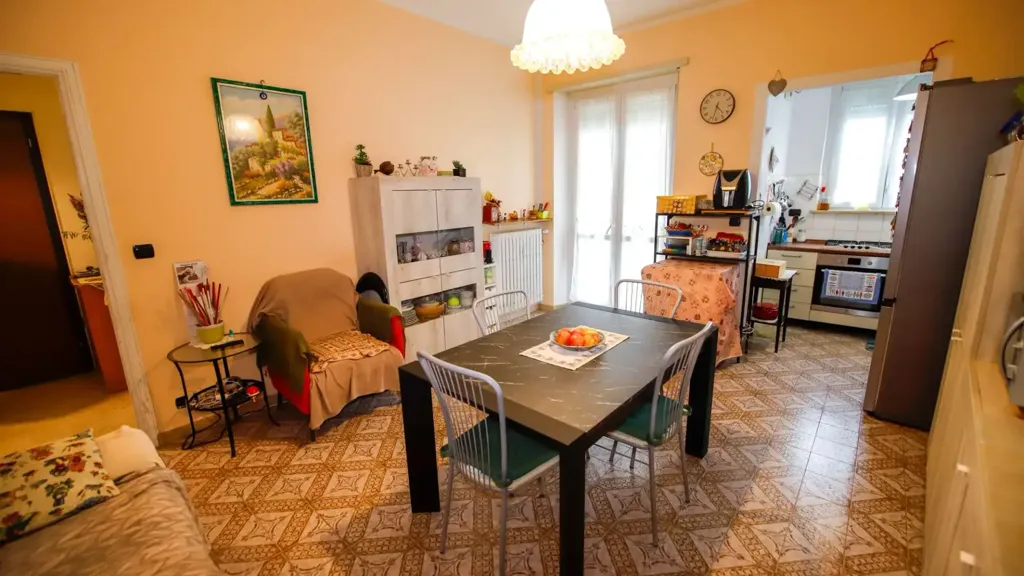 Salle à manger - Apartment with Balcony in Volpiano