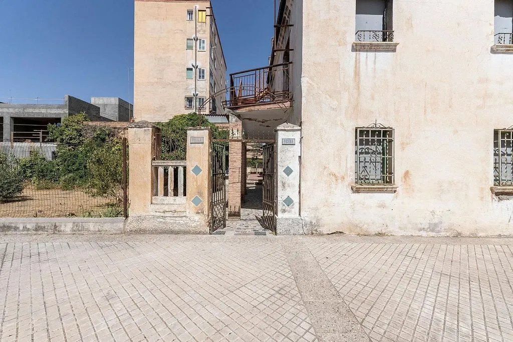 Välivaade - Detached House with Private Garden in Granada