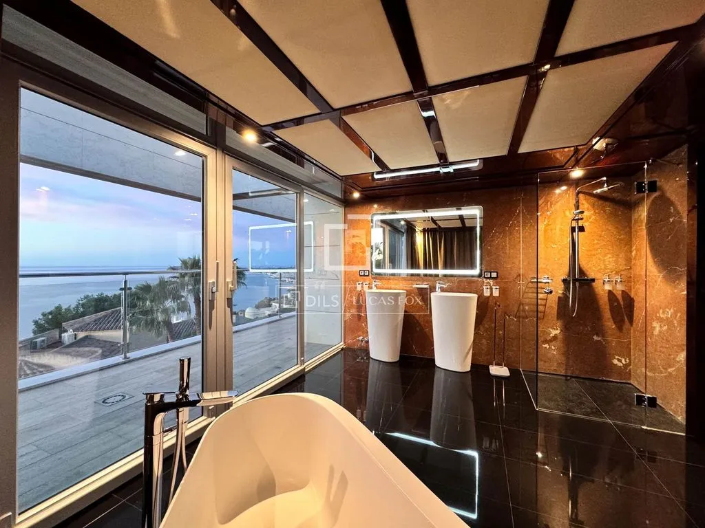 Vannitoad - Luxury Villa with Sea View in Altea Hills
