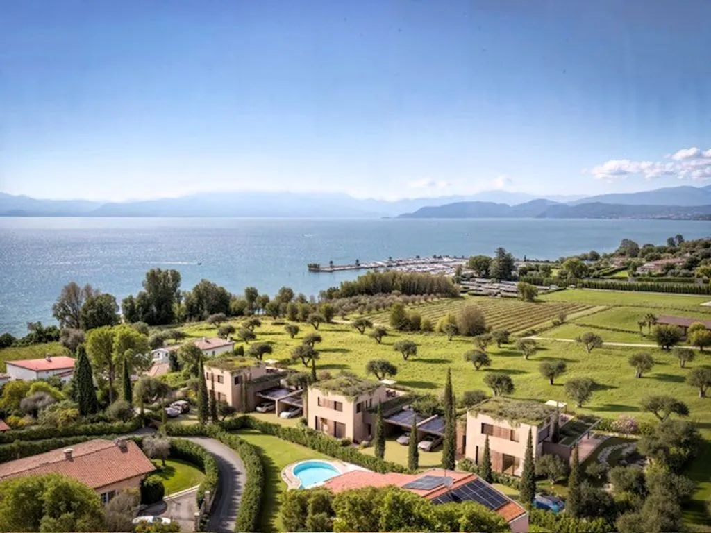 Õhuvaade - Luxury Villa with Lake Access in Pacengo di Lazise