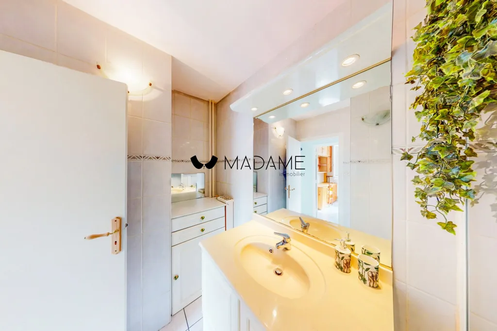 Vannitoad - Apartment with Balcony in Saint-Martin-d'Hères