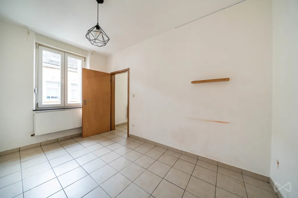 Pièces - Maison de Rapport à Proximité du Centre à Arlon