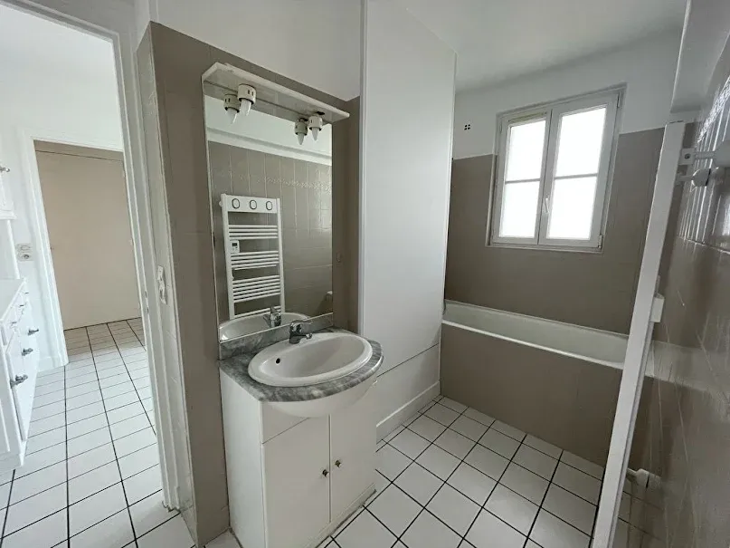 Salles de bain - Appartement 3 Pièces avec Balcon à Caen