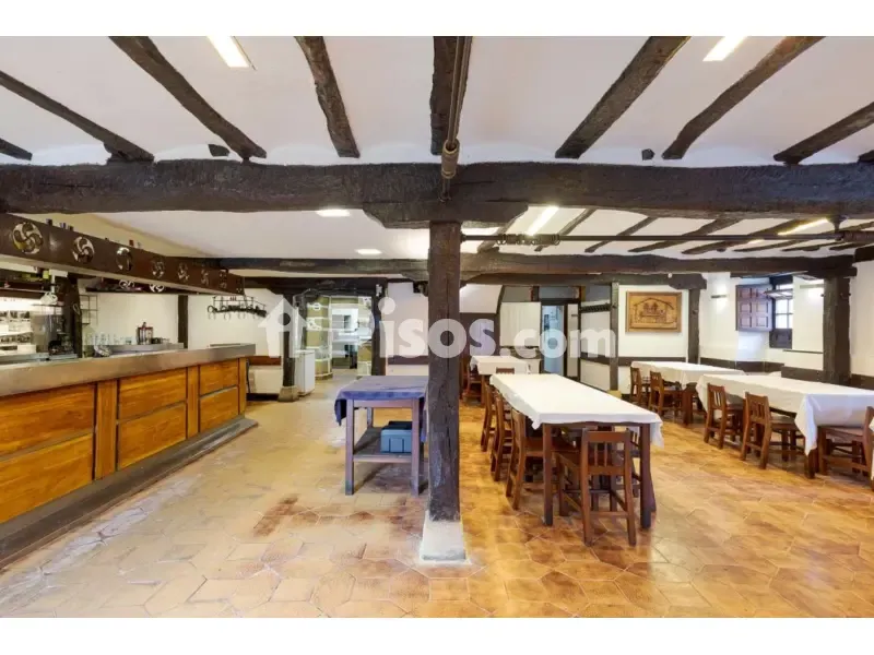 Salle à manger - Historic Casa with Bar-Restaurant in Igeldo