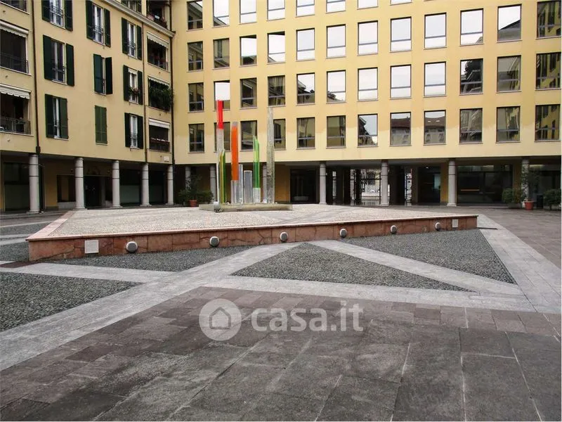 Jardin - Fully Furnished Flat with Balcony in Milan