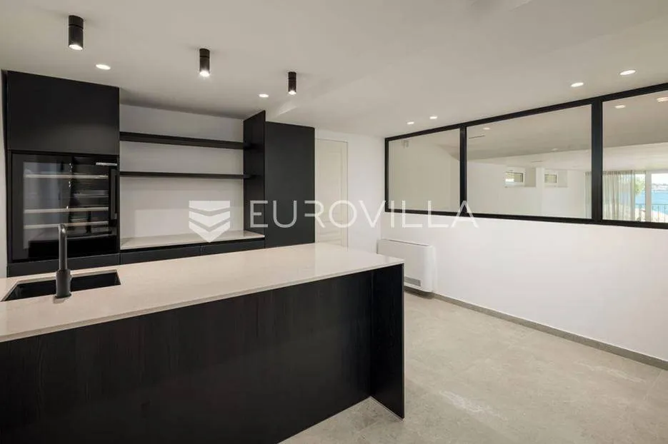 Cuisine - Renovated Villa with Private Marina in Trogir