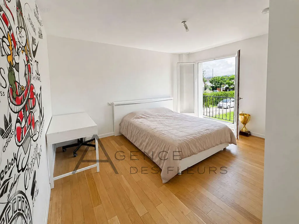 Chambres - Maison Rénovée avec Jacuzzi près d'Elbeuf
