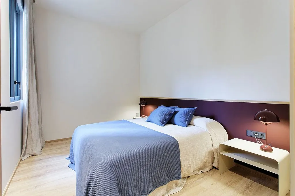 Chambres - Refurbished Flat in Modernist Building, Barcelona
