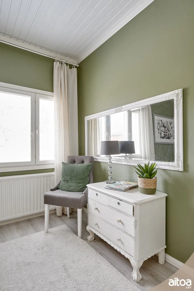 Bureau - Renovated House with Sauna in Helsinki