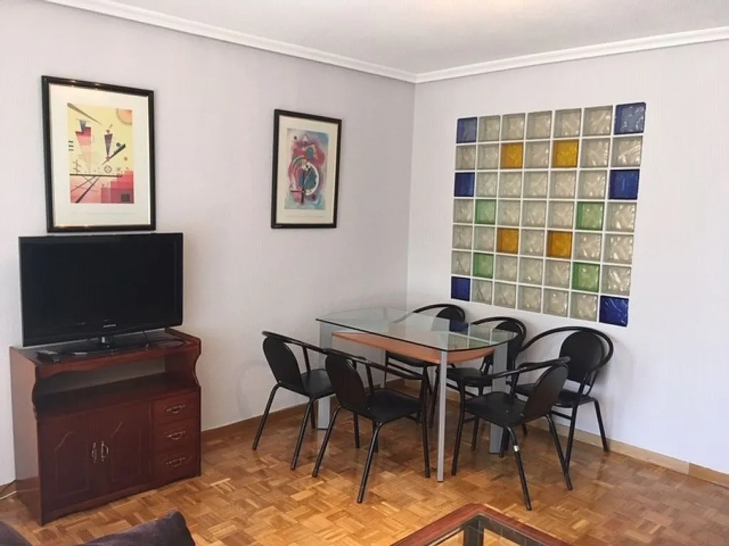 Salle à manger - Furnished Flat with Balcony in San Bernardo
