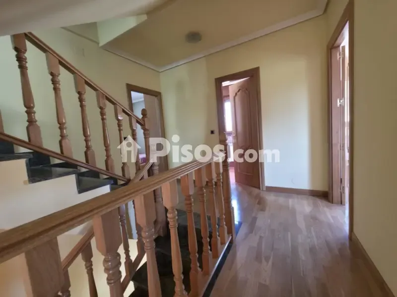 Toad - Chalet with Garden in Gamarra Mayor