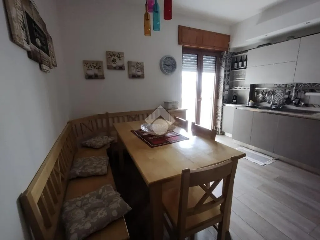 Salle à manger - Spacious Apartment with Balcony in Castrolibero