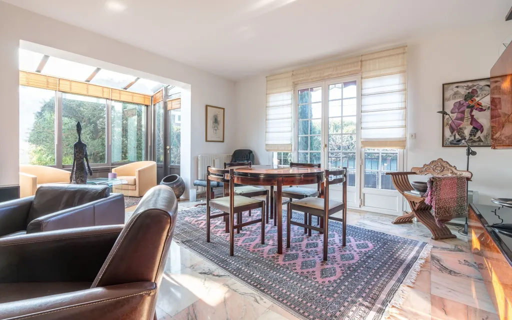 Sala da pranzo - House with Garden and Terrace in Ormesson-sur-Marne
