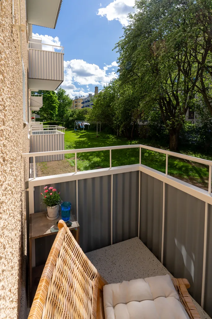 Rõdu - Modern Studio Flat with Balcony in Lauttasaari
