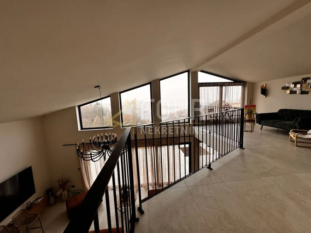 Rooms - Luxury Villa with Infinity Pool in Pazin