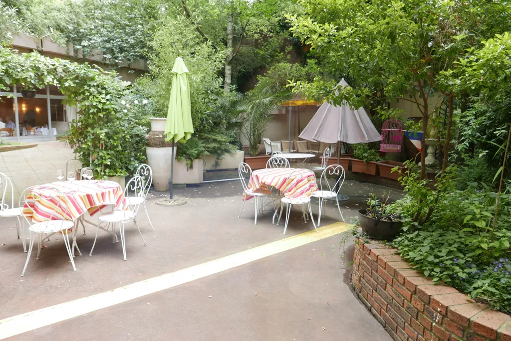 Terrass - Studio with Balcony in Paris 75015
