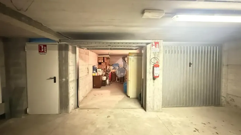 Garage - Trilocale with Balconies in Gattatico
