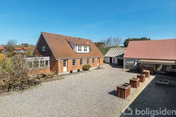 Vue aérienne - Villa with Workshop Space in Kongerslev