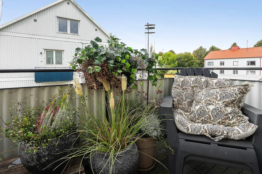 Rõdu - Cozy 3rd Floor Flat with Balcony on Kvarngatan