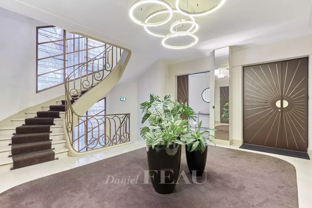 Esik - Art Deco Flat with Views in Paris 16ème