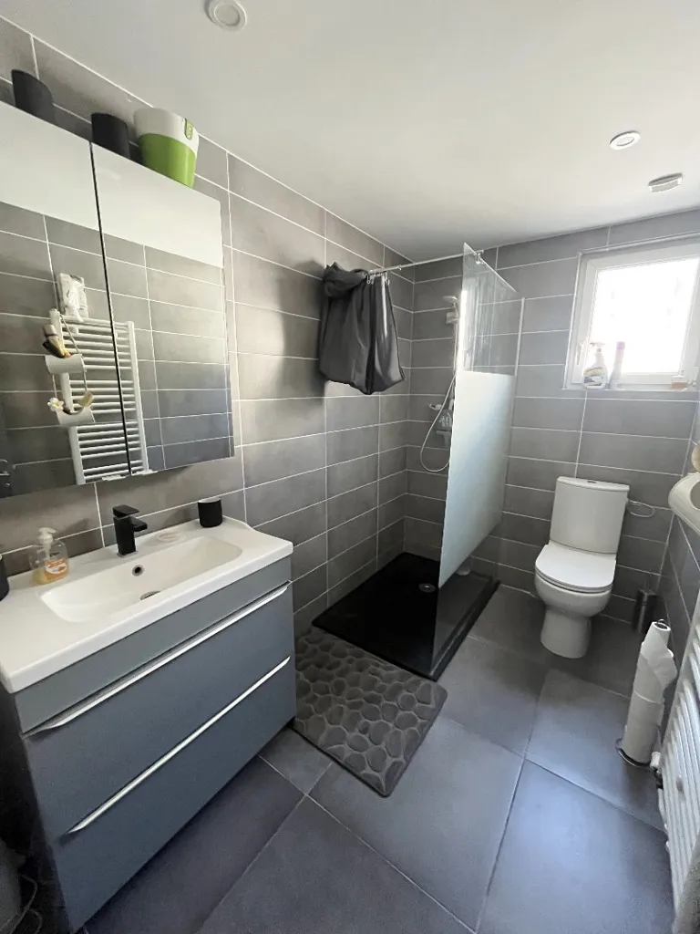 Salles de bain - Villa au Calme avec Piscine en Exclusivité