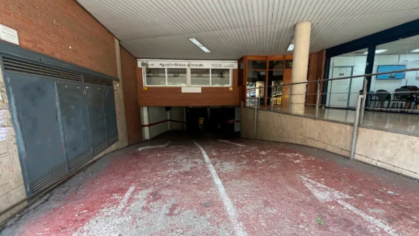 Garaaž - Parking Space in Central Cornellà de Llobregat