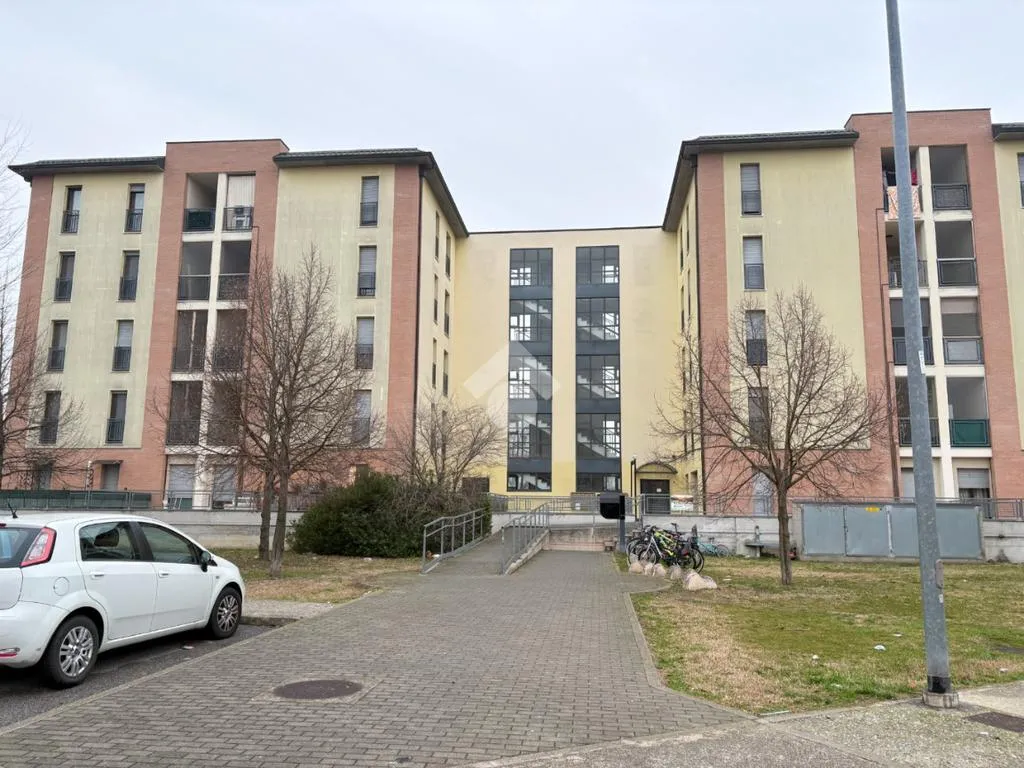 Välivaade - Ground Floor Apartment with Garden in Suzzara