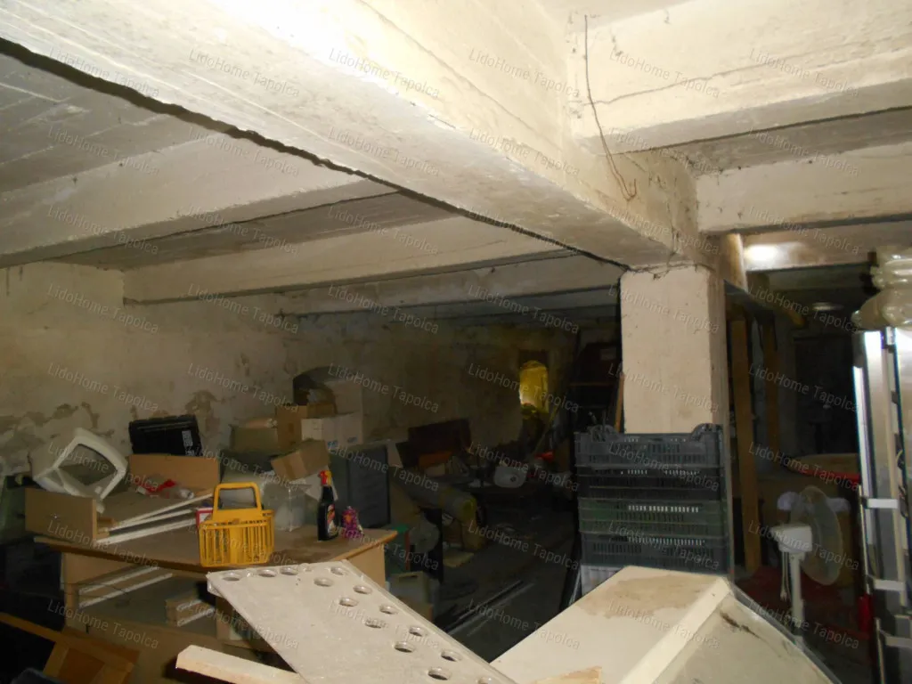 Stanze - Three-Storey Farmhouse for Renovation in Csabrendek