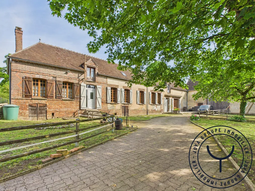 Välivaade - Charming Longère with Potential in Saint-Benoist-sur-Vanne