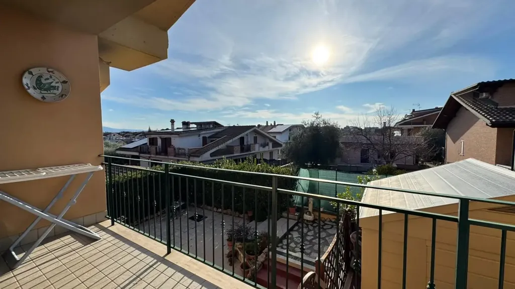 Balcon - Rustic Villa with Terraces in Guidonia Montecelio