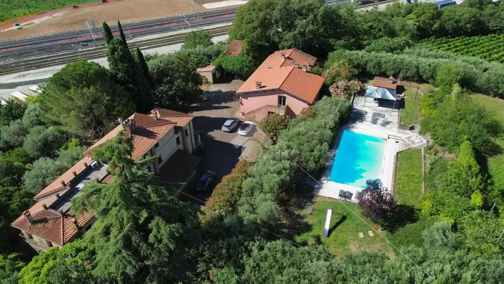 Vista aerea - Historic Villa with Pool in Sona