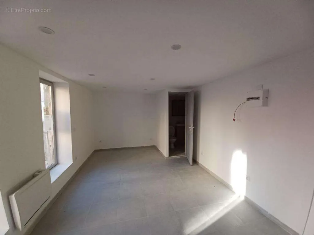 Pièces - Appartement de 4 Pièces à Béziers