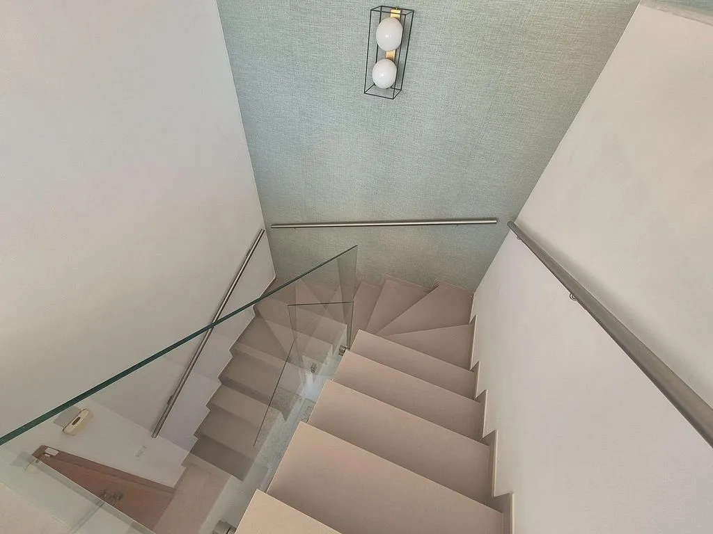 Habitaciones - Ático duplex con terraza en Carrer de l'Estatut Valencià