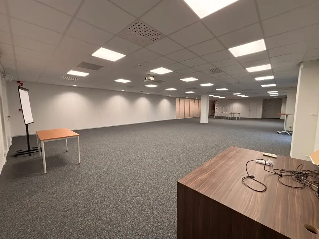 Bureau - Bureau Moderne à Louer sur le Site Pottelberg à Kortrijk