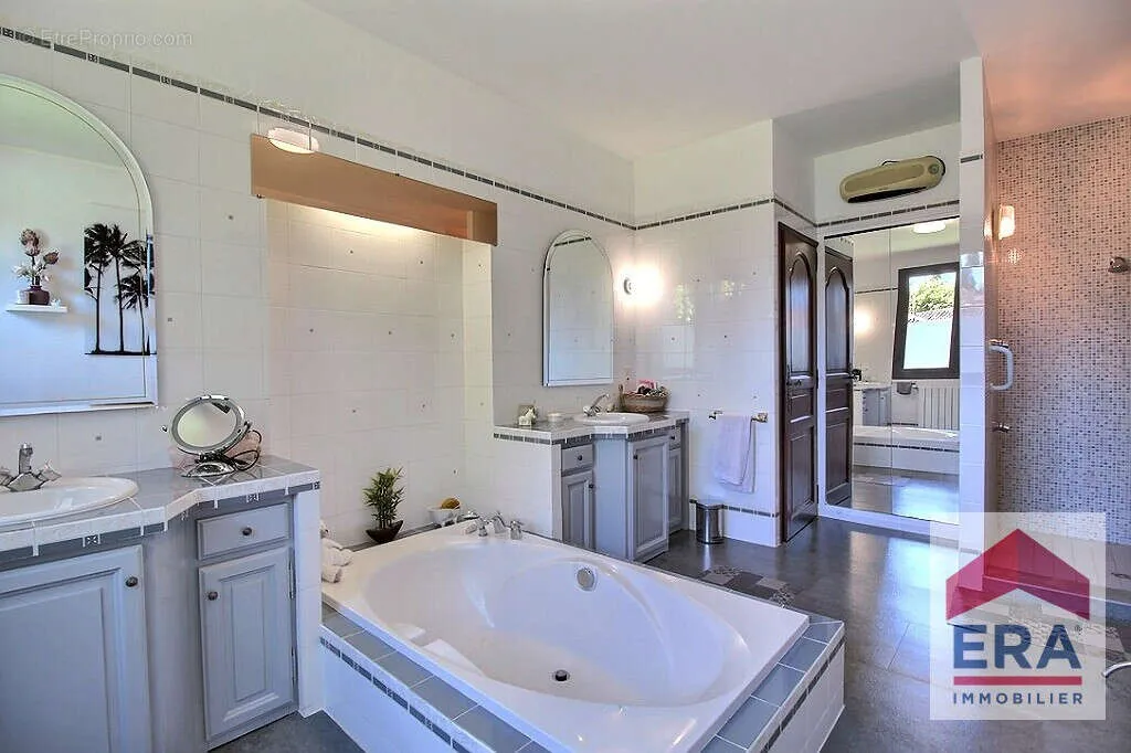 Vannitoad - House with Pool in Carpentras