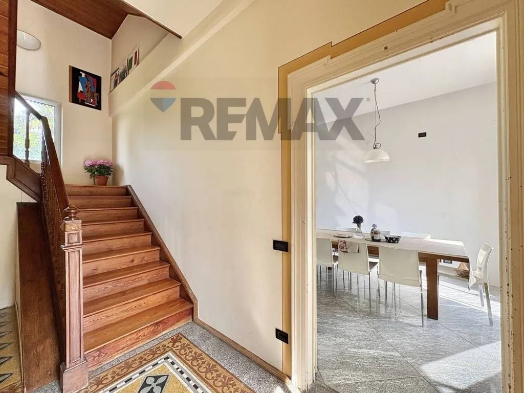 Zimmer - Historic Villa with Private Garden in Mergozzo