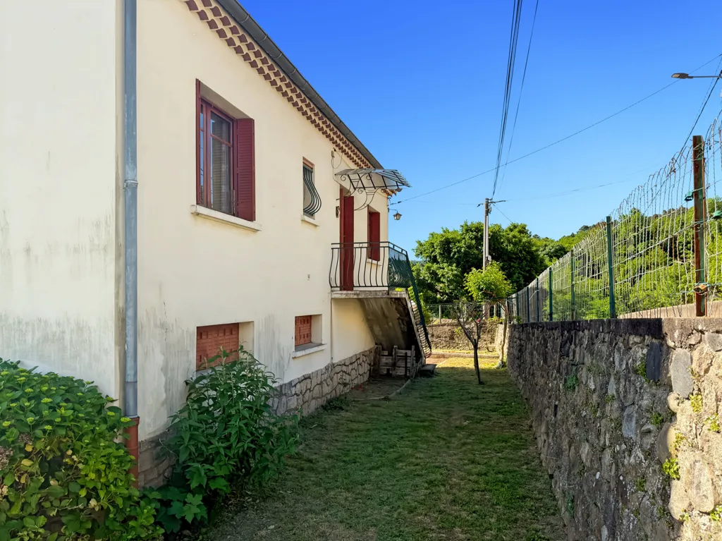 Esterno - 1960s House with Panoramic View in Labégude