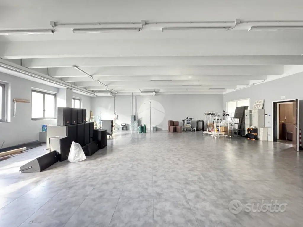 Toad - Office with Parking in Cazzago San Martino