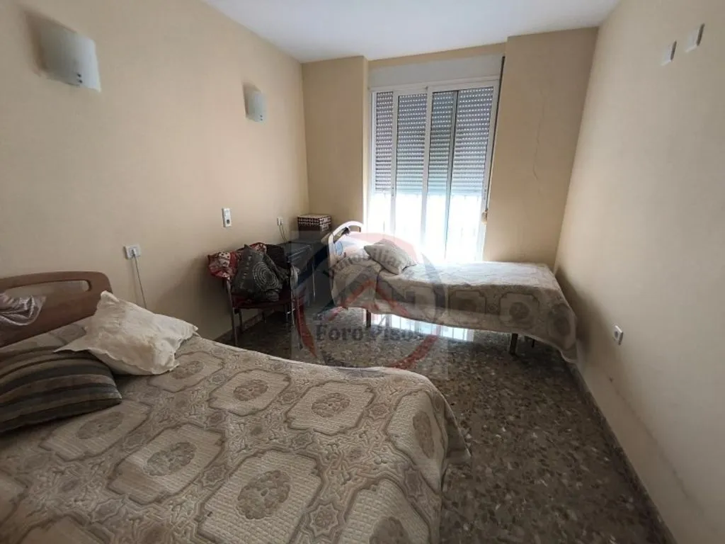 Operational Elderly Care Villa near Xàtiva