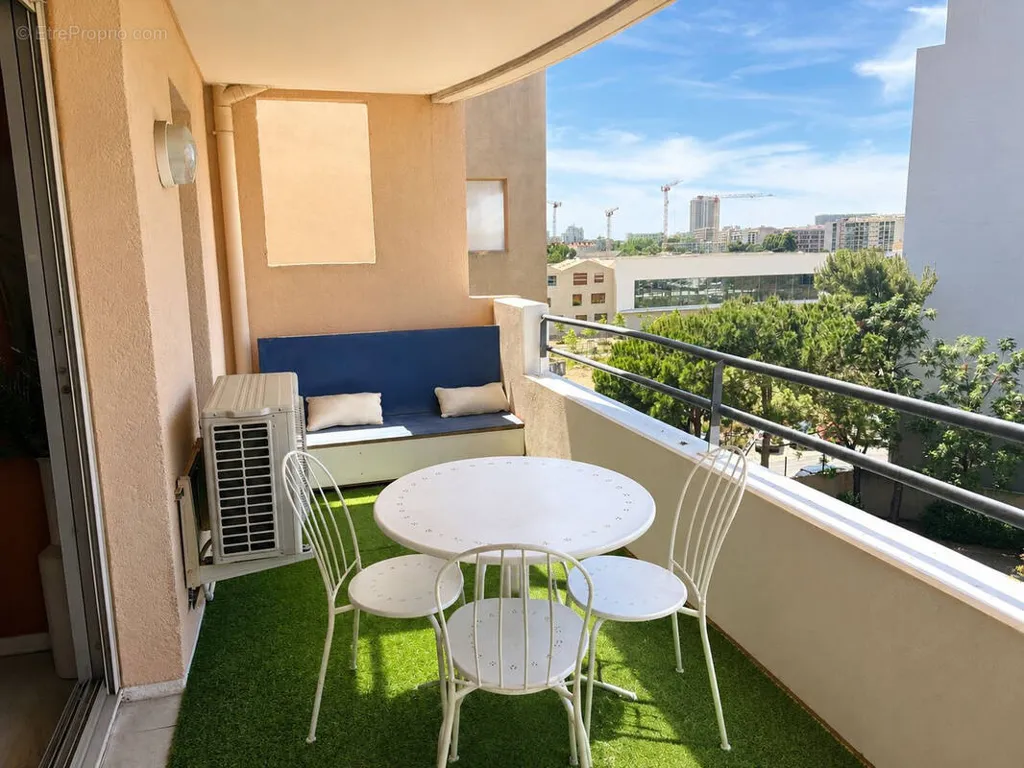 Balcon - Appartement avec Terrasse au Calme à Marseille 13010
