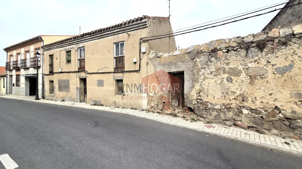 Exterior - House with Architectural Charm near Ávila University