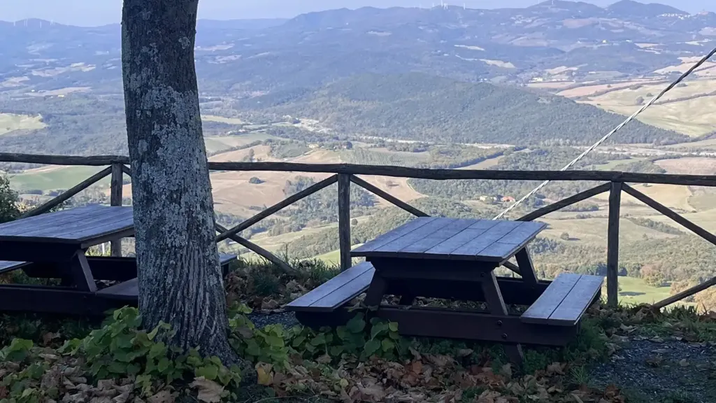 Tuscan Apartment with Panoramic View in Pomarance
