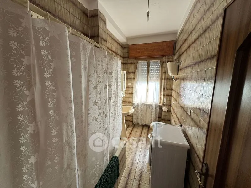 Salles de bain - Fully Furnished Triplex in Campomarino